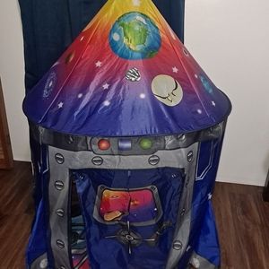 EUC! Spaceship play tent